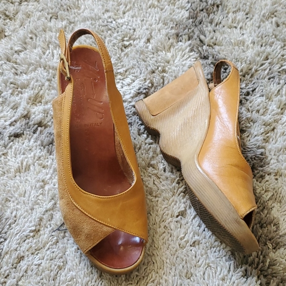Vintage Shoes - Vintage 70s Famolare Hi-Up wedges